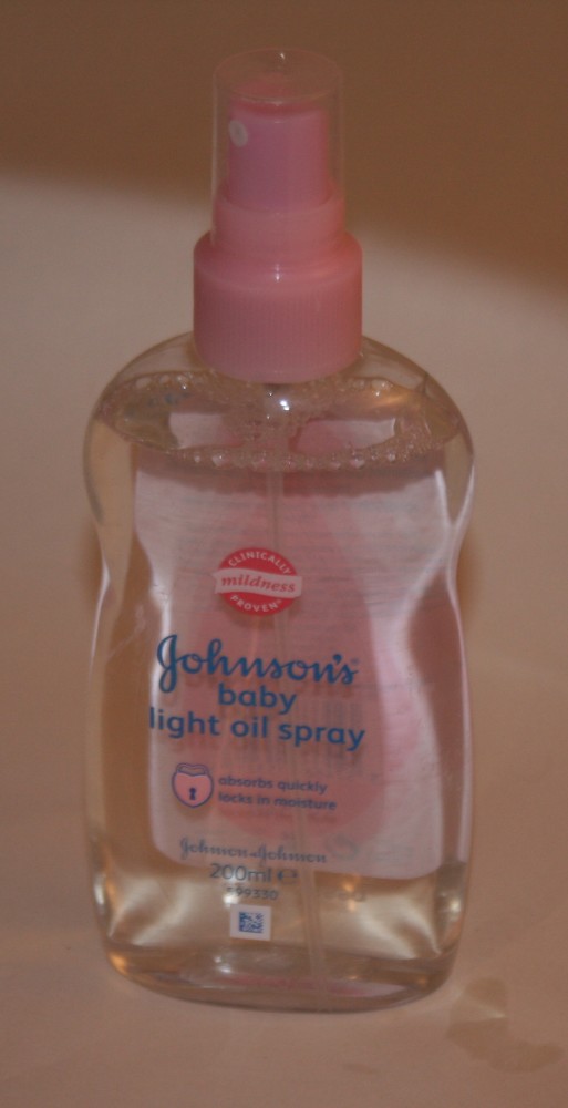  Johnson's Baby Light Oil Spray