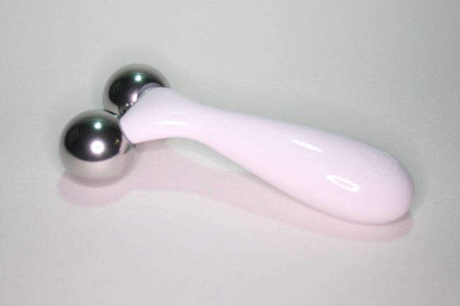 The Body Shop Oils of Life Twin Ball Facial Massager Review