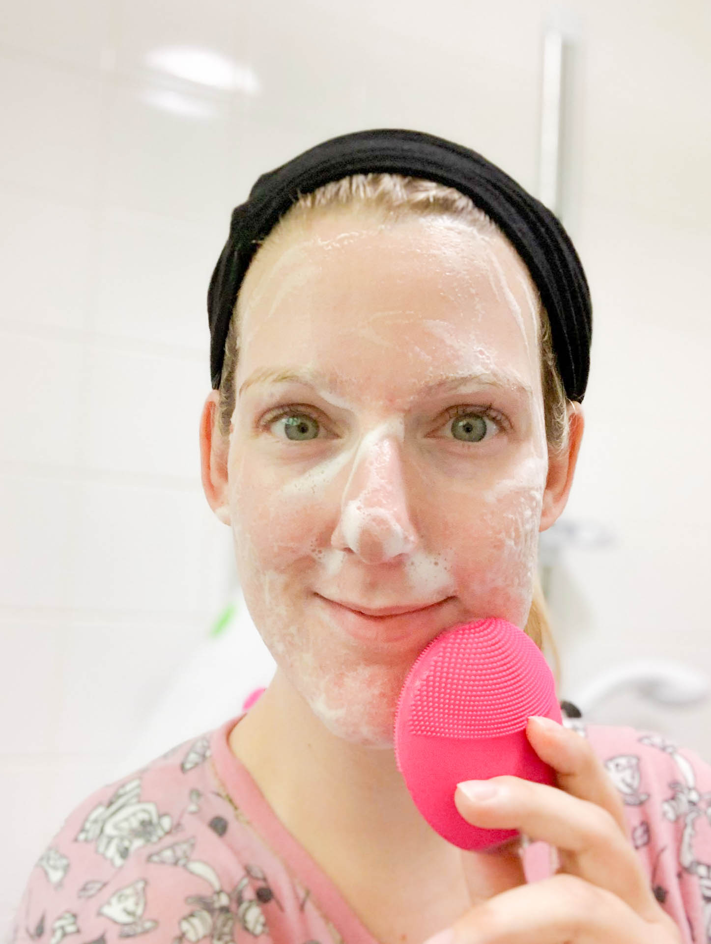 FOREO LUNA Mini 3, Facial Cleansing Massager, Skincare, Luna Mini 3 by Foreo Review