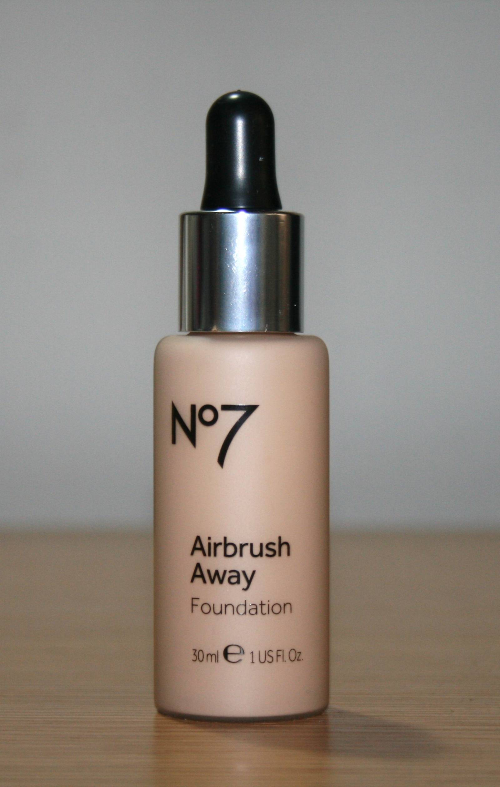 Boots No7 Airbrush Away Foundation