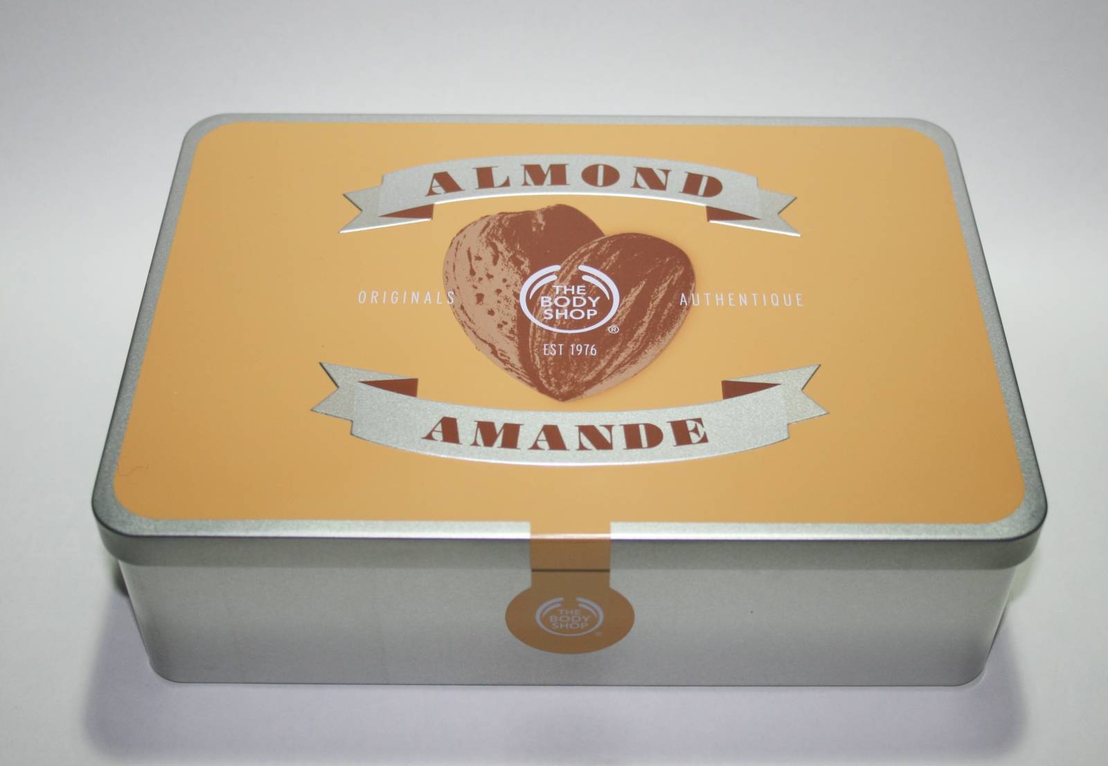 12 Gifts of Christmas: The Body Shop Almond Hand & Nail Expert Set
